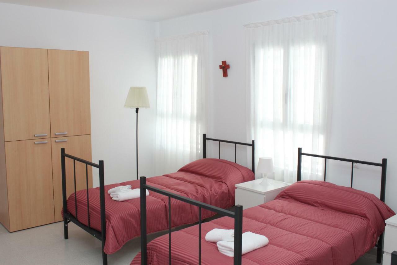 Centro Cristo Rey Hotel Torrox Eksteriør billede